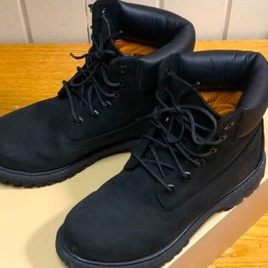 Black timberland boots